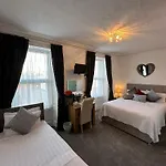 Abbey House Bed & Breakfast 4*