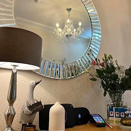 Abbey House 4* بنريث